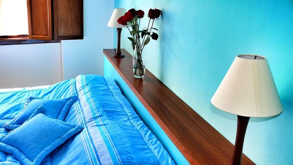 Casa De Las Rosas Cuenca 3*,